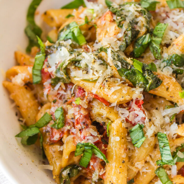 Instant Pot Ground Beef Pasta - Eating in an Instant
